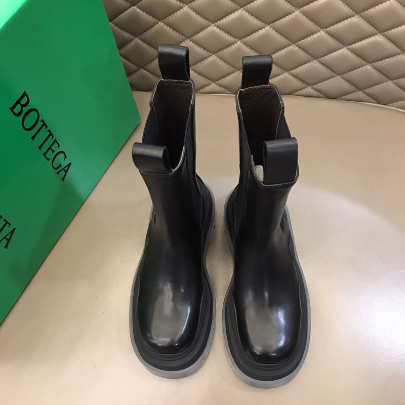 bo*te*ga Ve*ne*ta boots